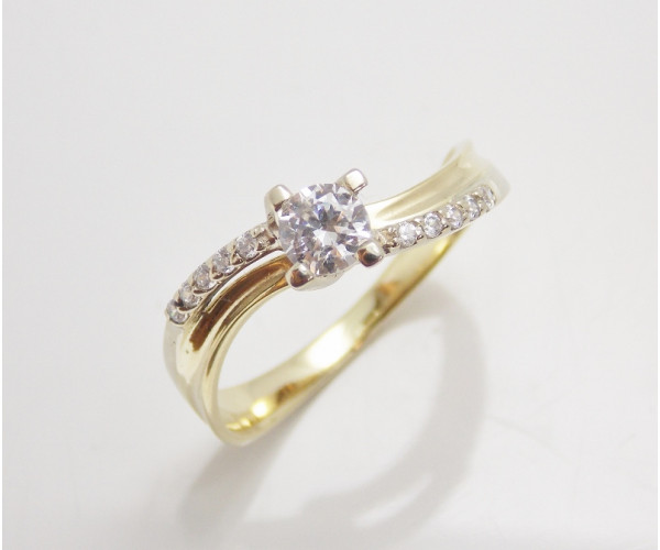 Prsteň s diamantom GIA 0,34 ct zo žltého zlata Collyn Prsteň s diamantom GIA 0,34 ct zo žltého zlata Collyn