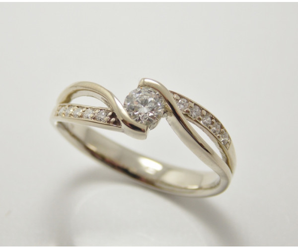 Prsteň s diamantom 0,25 ct z bieleho zlata New Model
