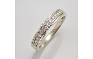 Prsteň s diamantom 0,24 ct z bieleho zlata Estella