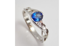 Prsteň so zafírom a diamantmi Blue Mood