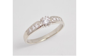 Prsteň s diamantom  0,14 ct z bieleho zlata Verona