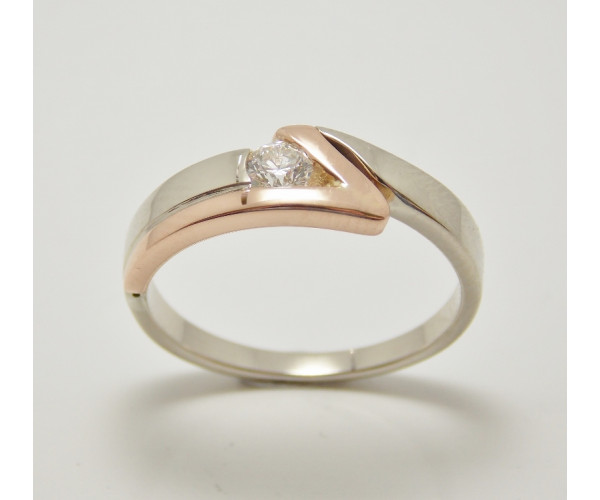 Prsteň s diamantom 0,17 ct z bieleho a červeného zlata First 