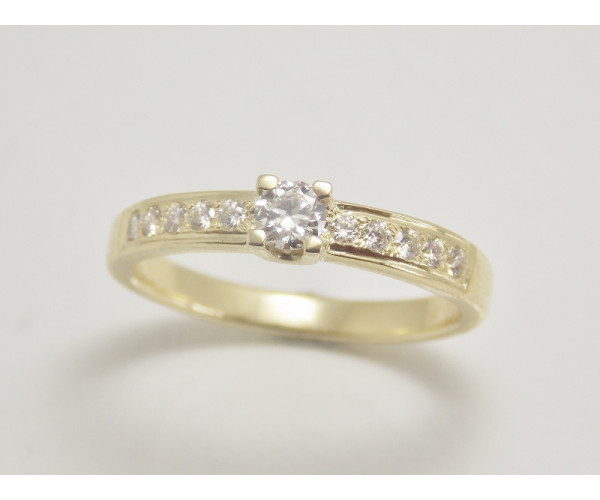 Prsteň s diamantom  0,155 ct zo žltého zlata Delphine