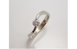 Prsteň s diamantom 0,26 ct z bieleho zlata Wave