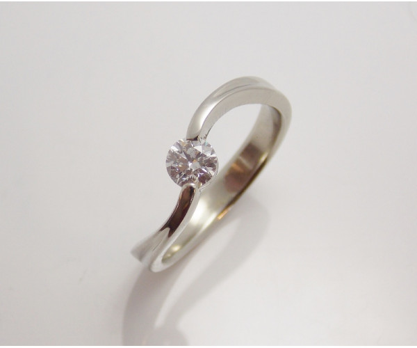 Prsteň s diamantom 0,26 ct z bieleho zlata Wave Prsteň s diamantom 0,26 ct z bieleho zlata Wave