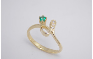 Prsteň so smaragdom a diamantmi Green