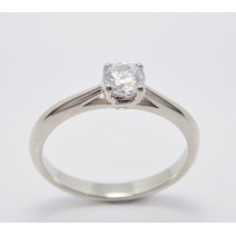 Zásnubný prsteň biele zlato Siena-bočné kamene