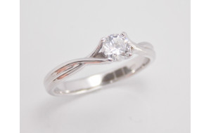 Prsteň s diamantom GIA 0,30 ct z bieleho zlata Avila