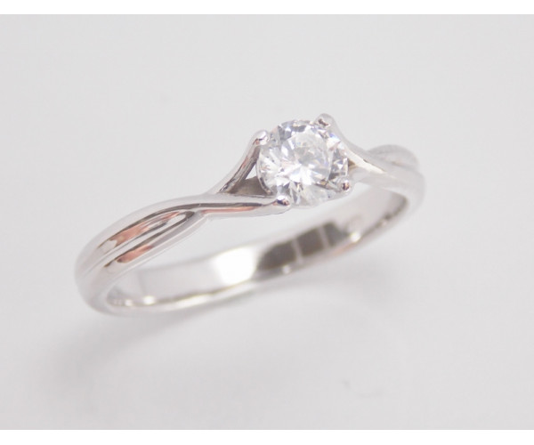 Prsteň s diamantom GIA 0,30 ct z bieleho zlata Avila